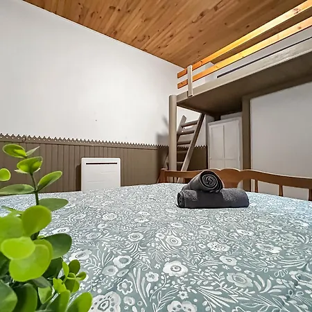Maison Familiale Authentique, Calme Et Rustique *