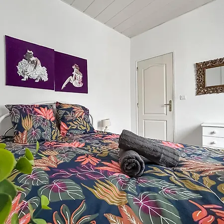 Maison Familiale Authentique, Calme Et Rustique *