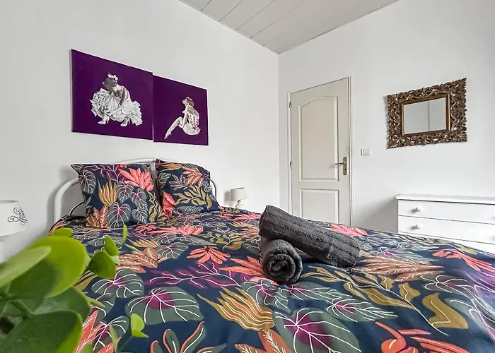 Maison Familiale Authentique, Calme Et Rustique *